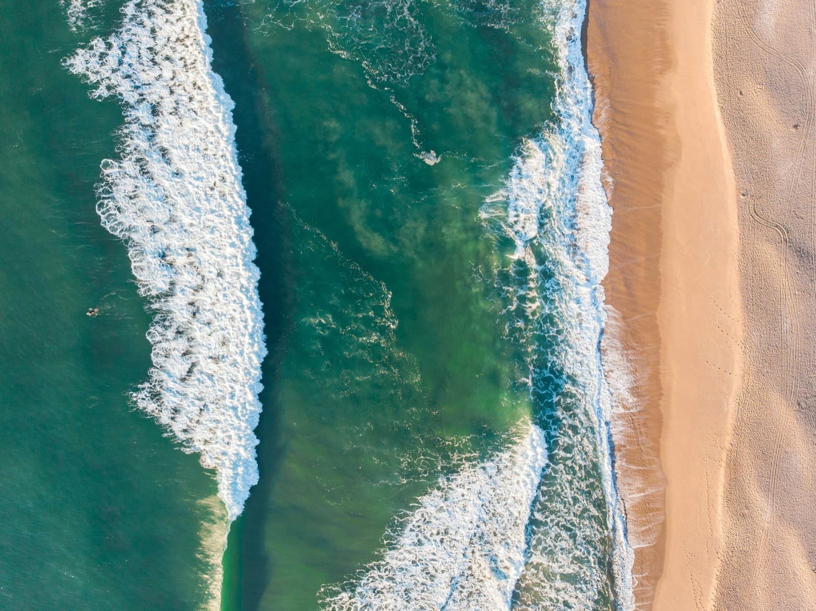 Vista aérea de una playa de Florianópolis