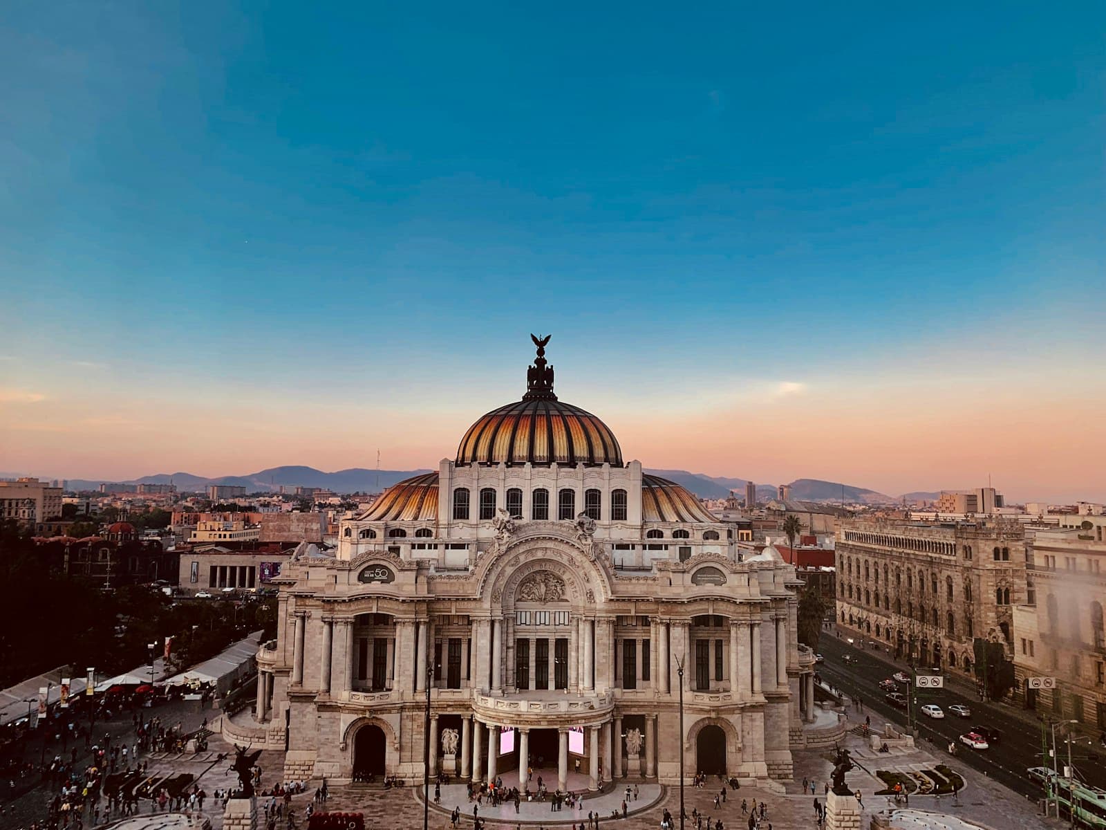 Cúpula del Palacio de Bellas Artes en Ciudad de México